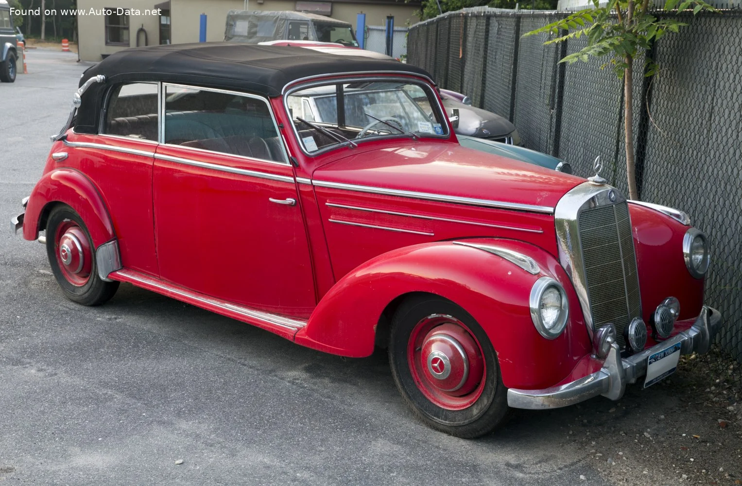 Mercedes-Benz W187 220 (80 Hp)1951 - 1953 thumbnail 4