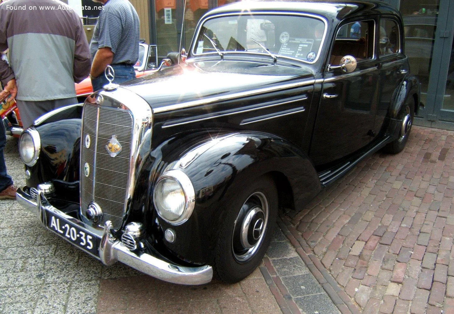 Mercedes-Benz W187 220 (80 Hp)1951 - 1954 - 1