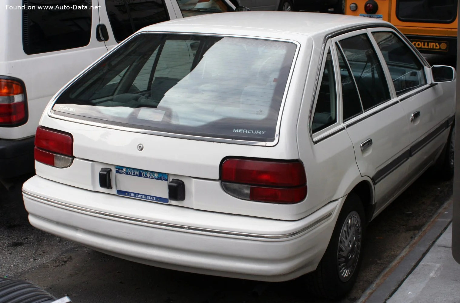 Mercury Tracer Mercury Tracer I (5-door) thumbnail 2