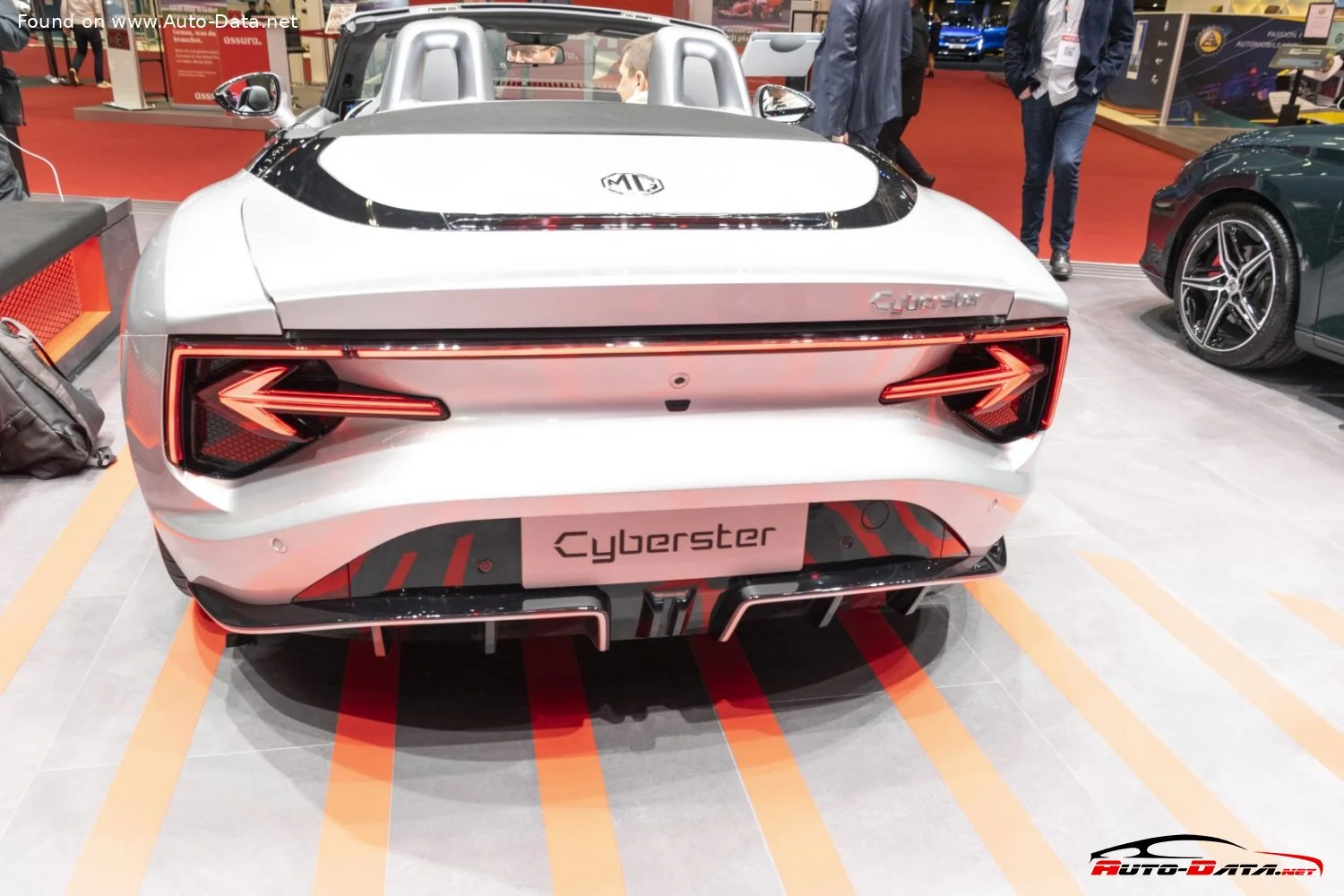 MG Cyberster 64 kWh (314 Hp) Electric2023 - thumbnail 12