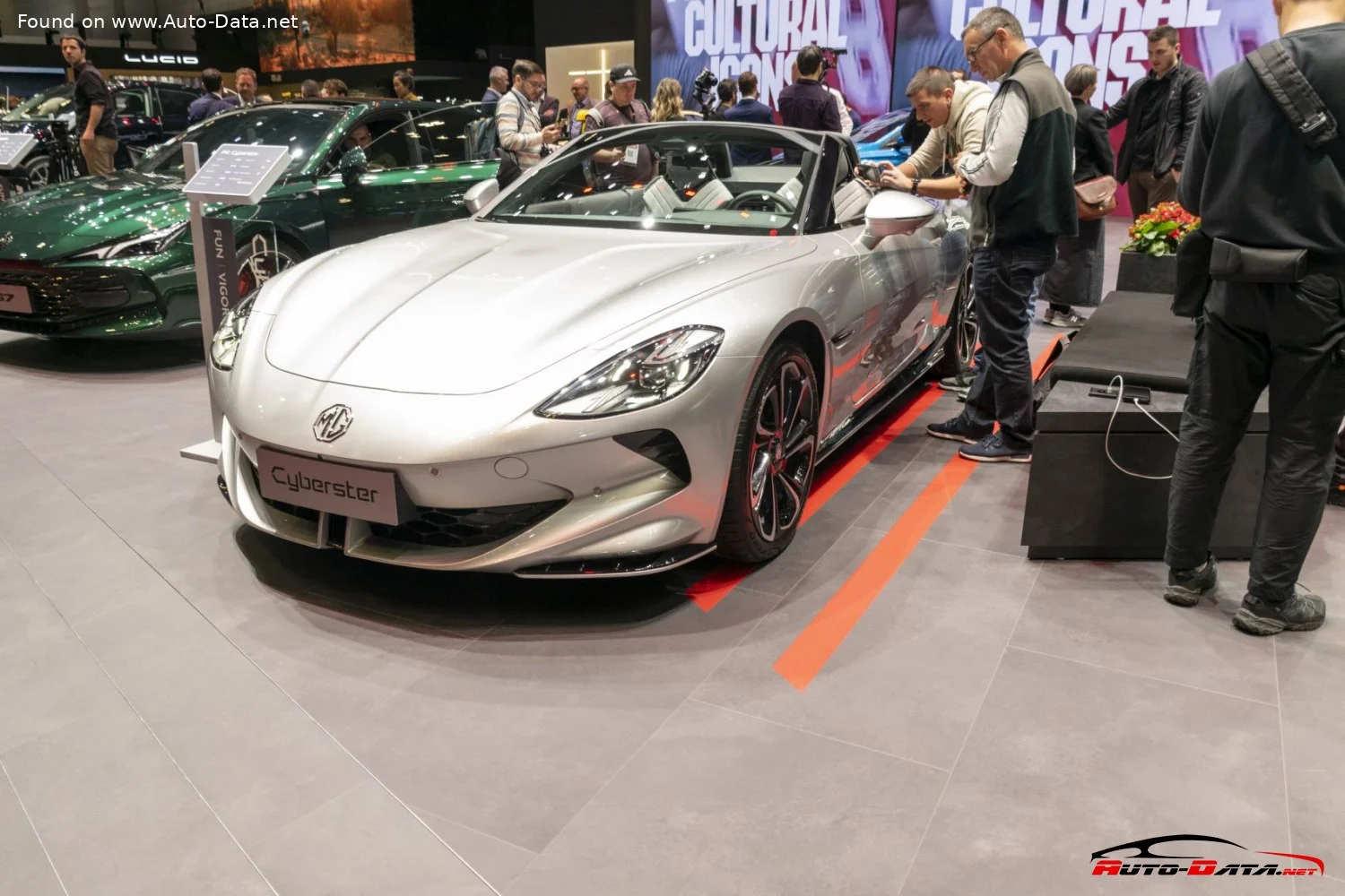 MG Cyberster 64 kWh (314 Hp) Electric2023 - thumbnail 6