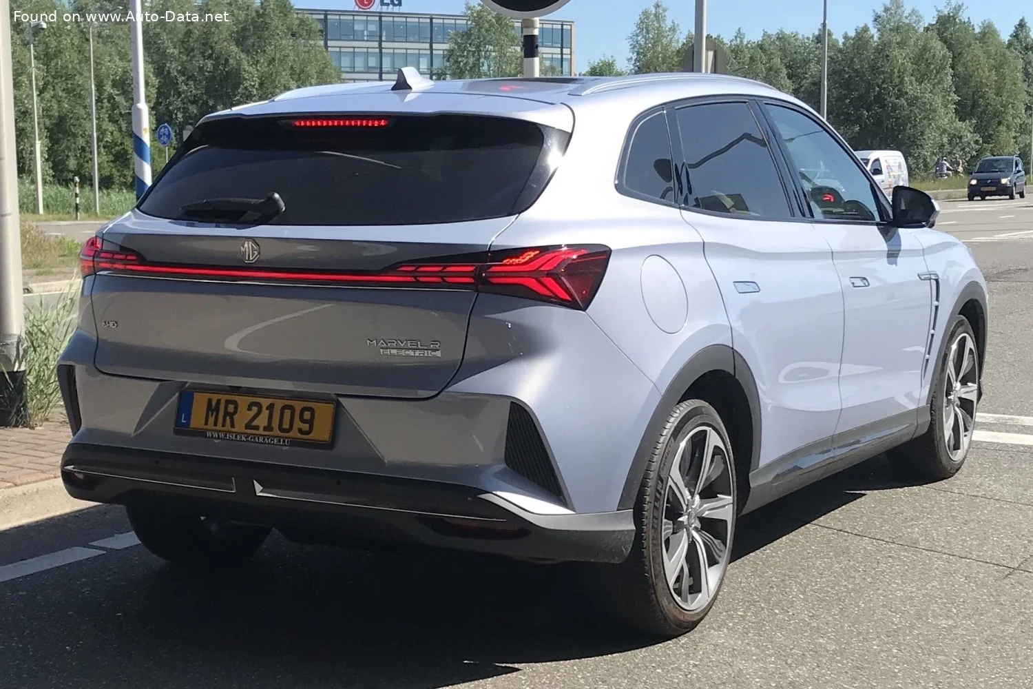 MG Marvel R 70 kWh (180 Hp) Electric2021 - thumbnail 8