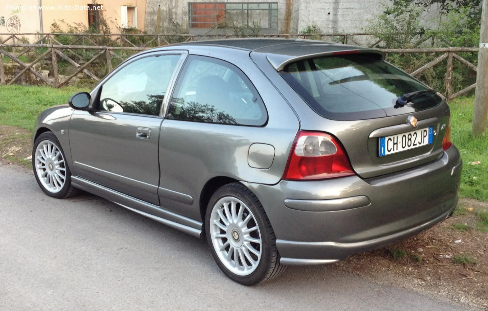 MG ZR 1.4 i 16V (103 Hp)2001 - 2003 thumbnail 4