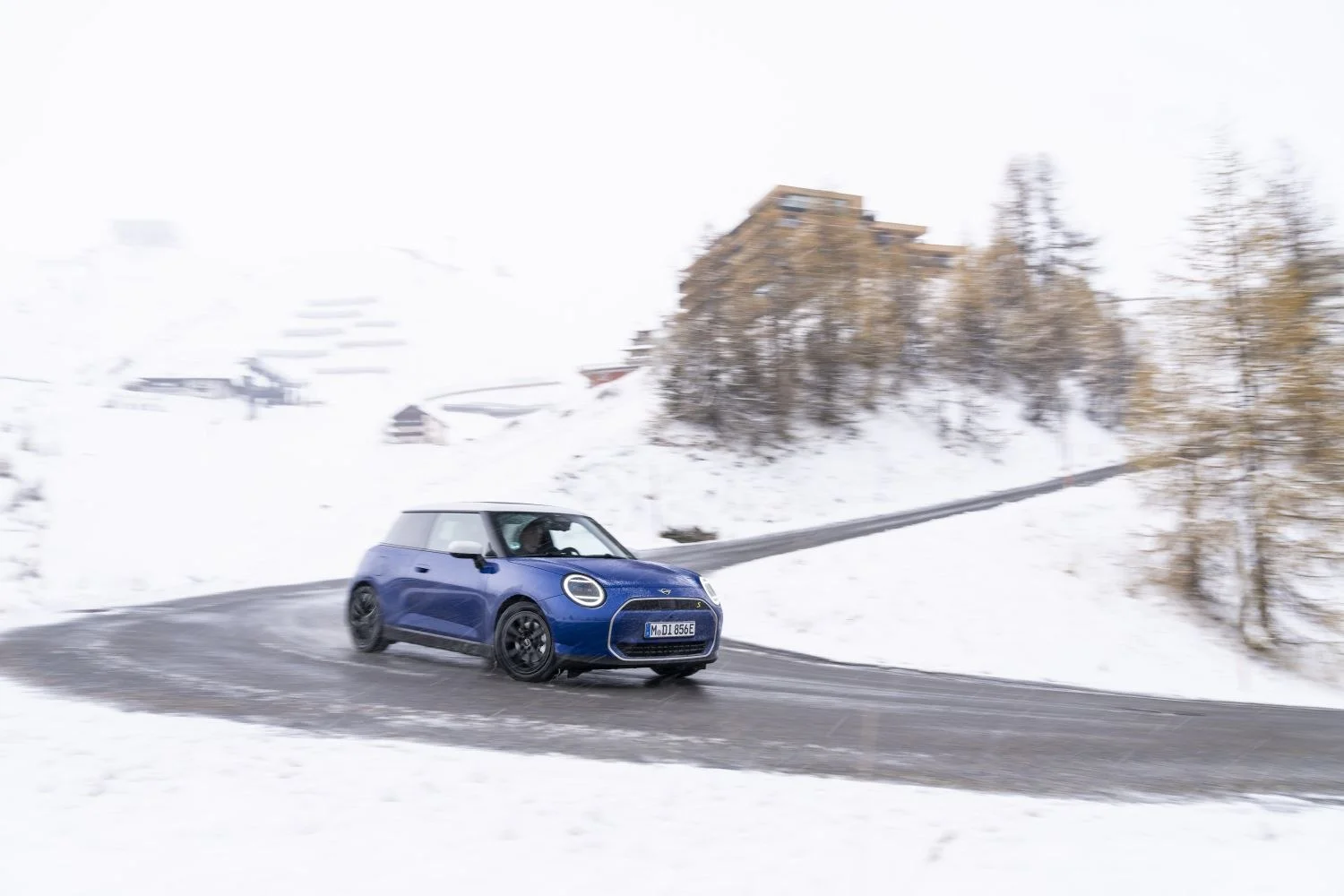 Mini Electric Cooper E 40.7 kWh (184 Hp)2024 - thumbnail 8