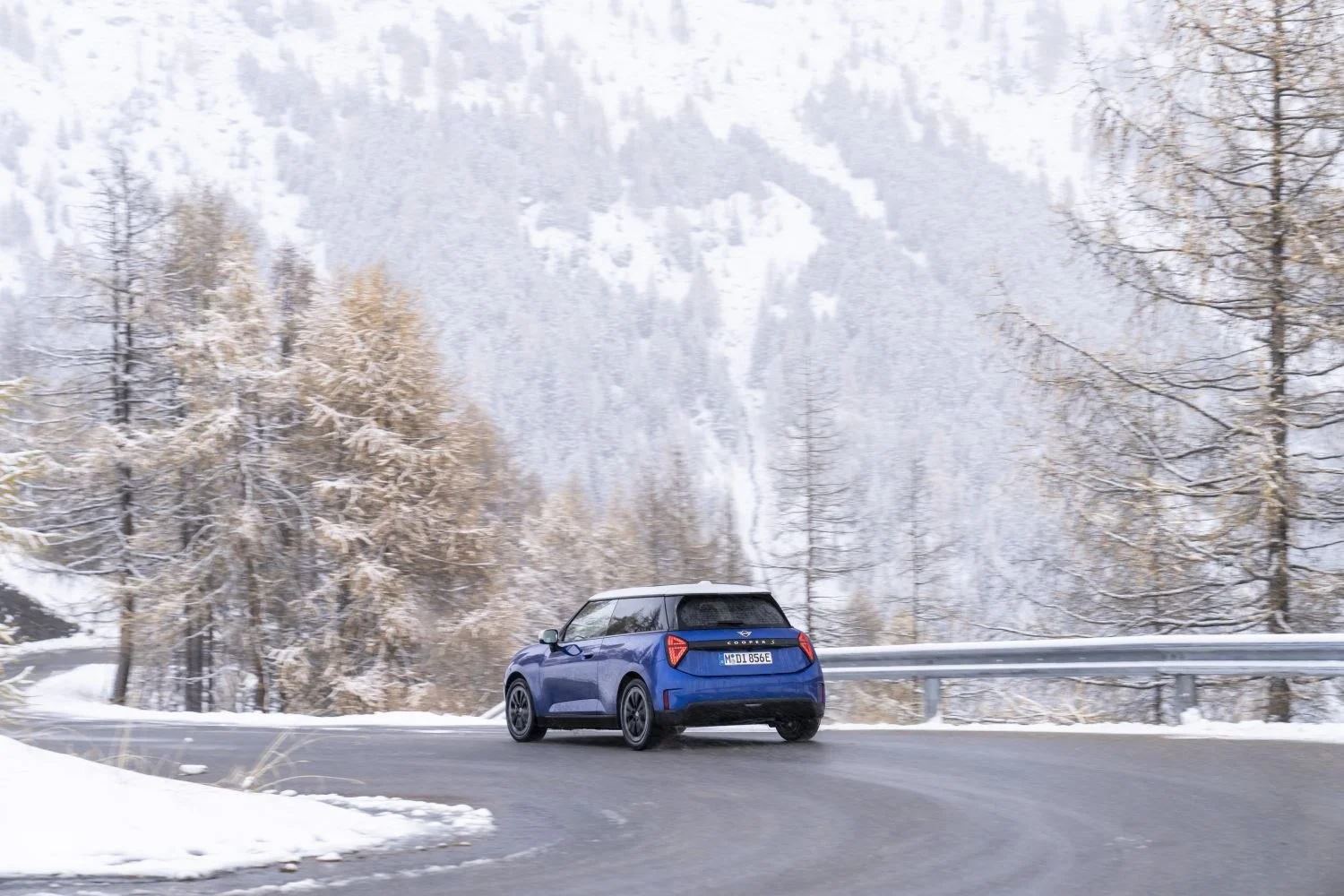 Mini Electric Cooper E 40.7 kWh (184 Hp)2024 - thumbnail 10