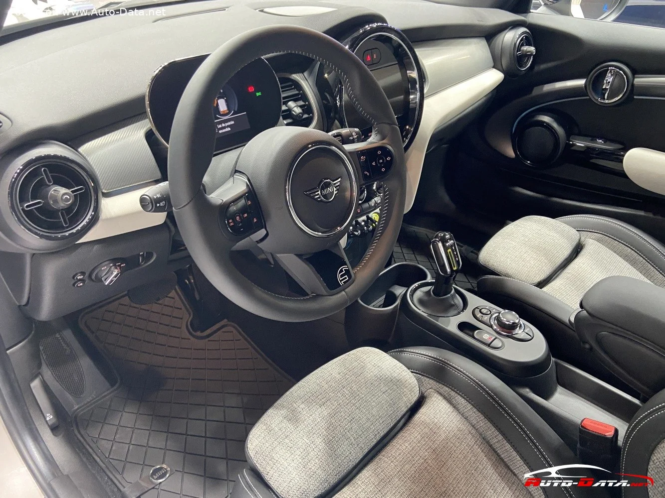 Mini Electric 32.6 kWh (184 Hp)2021 - 2023 thumbnail 5
