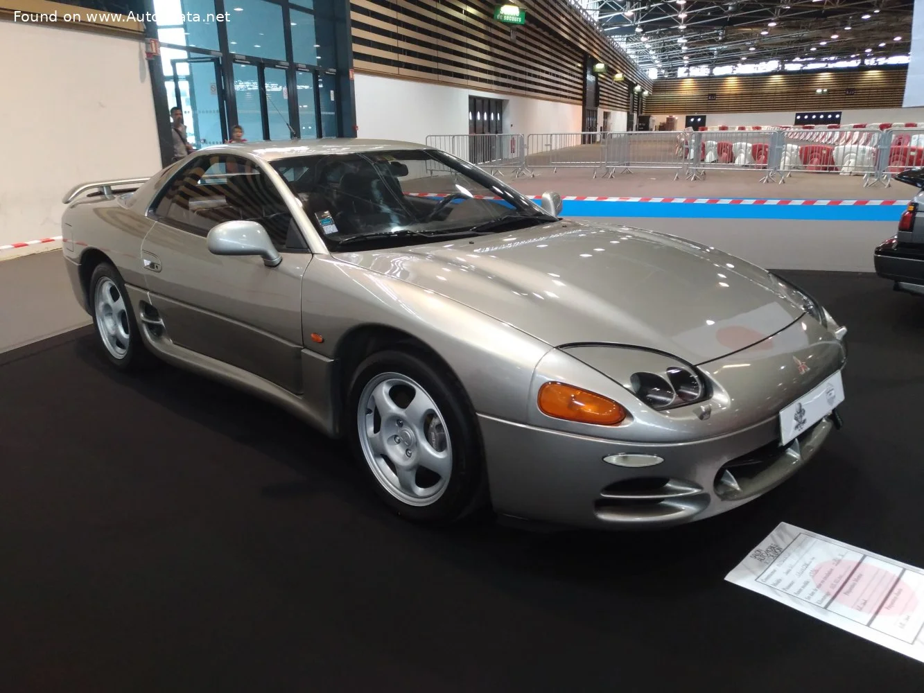 Mitsubishi 3000 GT VR-4 3.0 V6 (320 Hp)1994 - 1997 thumbnail 2