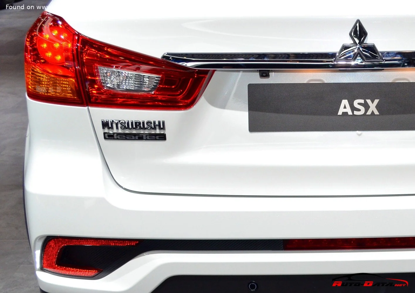 Mitsubishi ASX 1.6 (117 Hp)2016 - 2019 thumbnail 16