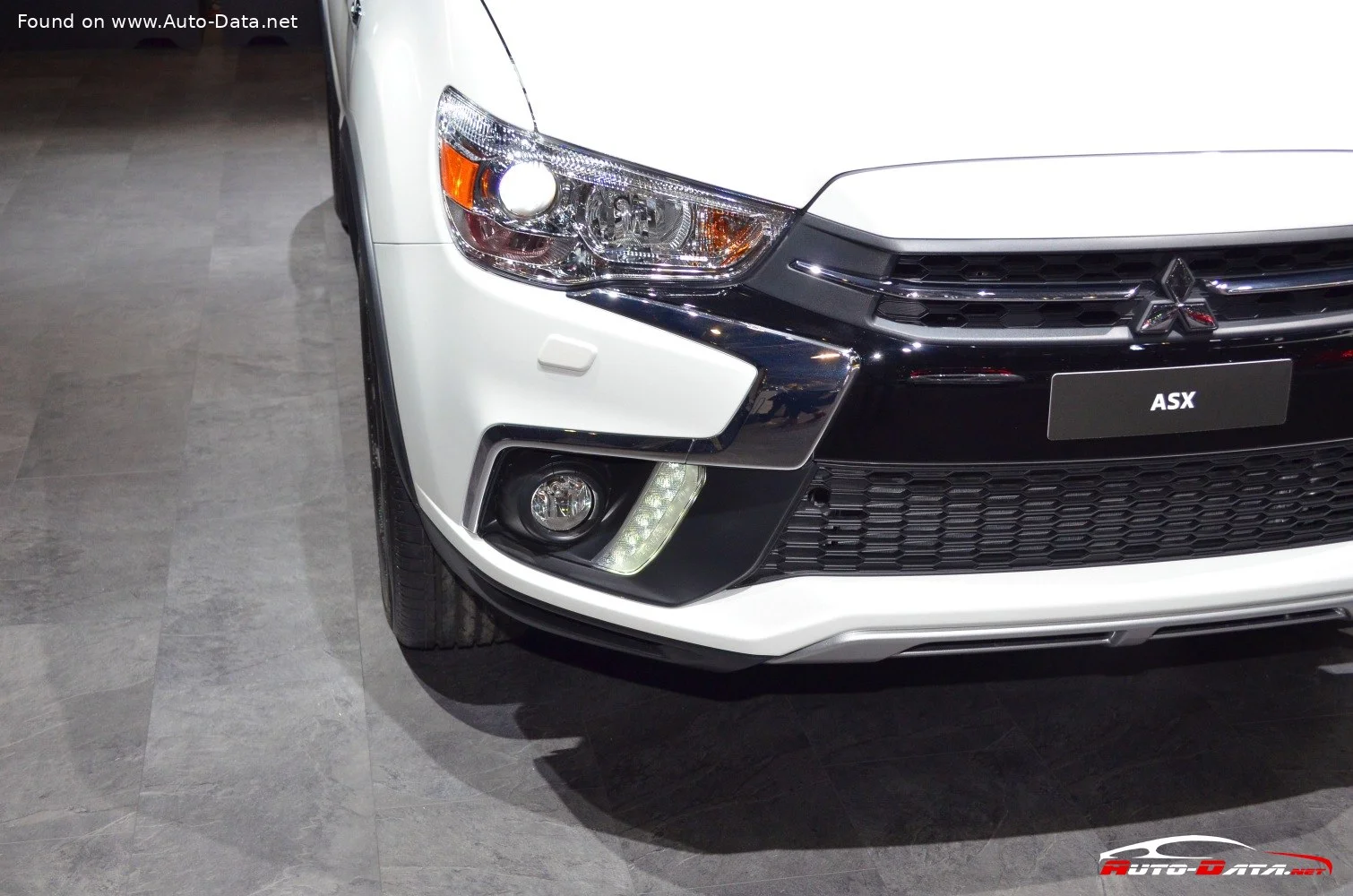 Mitsubishi ASX 1.6 (117 Hp)2016 - 2019 thumbnail 17