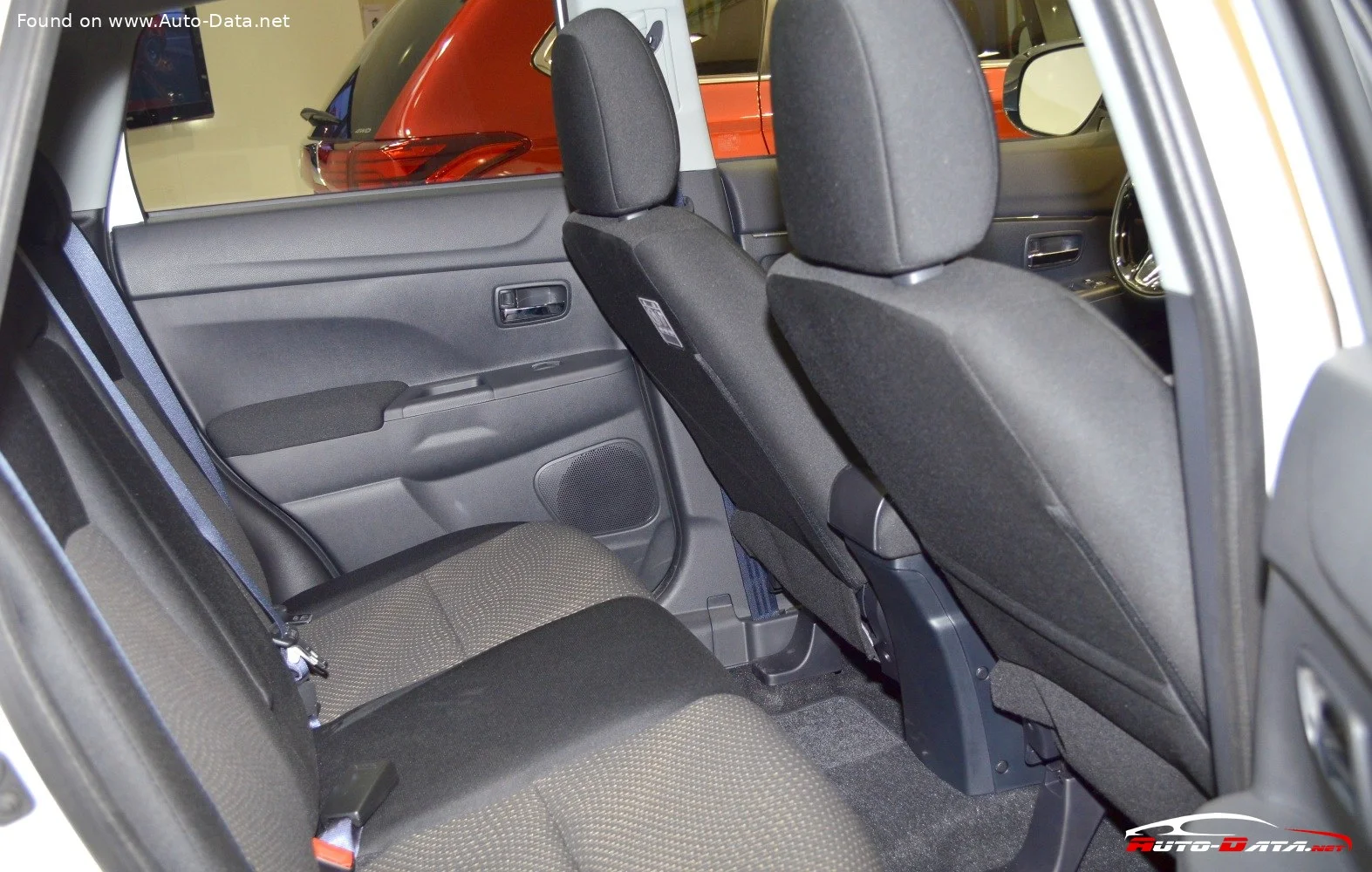 Mitsubishi ASX 1.6 (115 Hp)2012 - 2016 thumbnail 13