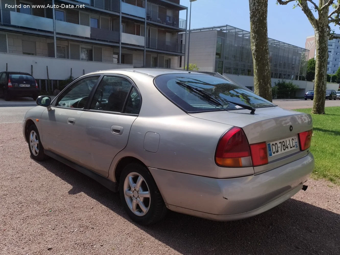 Mitsubishi Carisma 1.3 i 16V (82 Hp)2003 - 2003 thumbnail 2