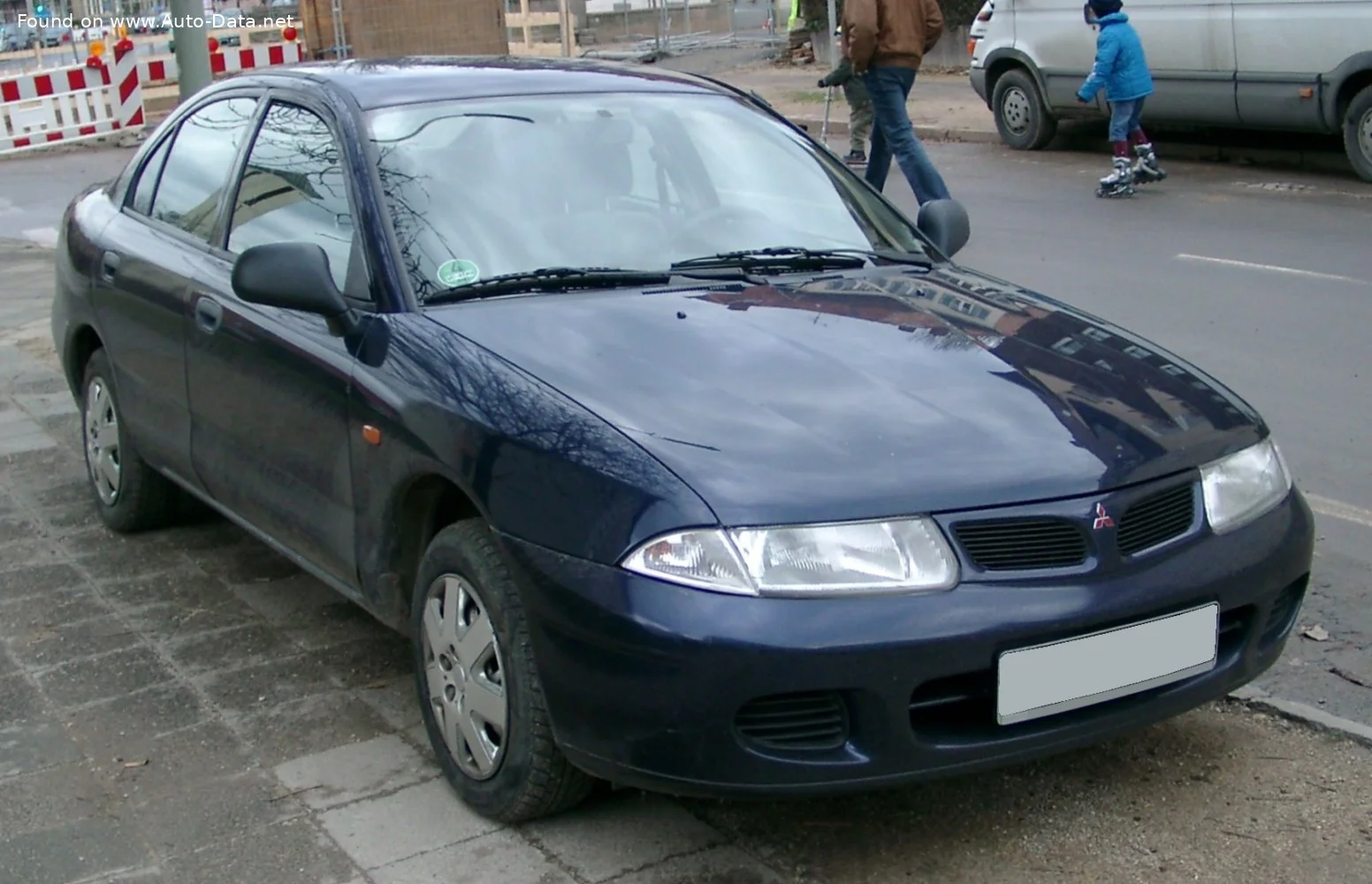 Mitsubishi Carisma 1.6 (90 Hp)1996 - 2000 thumbnail 3