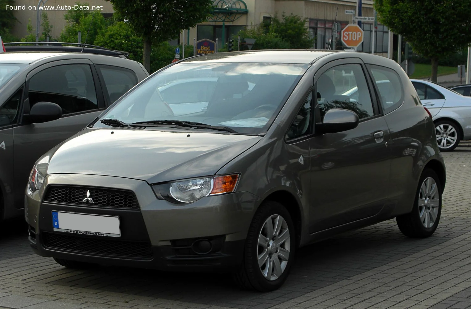 Mitsubishi Colt 1.1 MPI (75 Hp)2008 - 2010 thumbnail 3