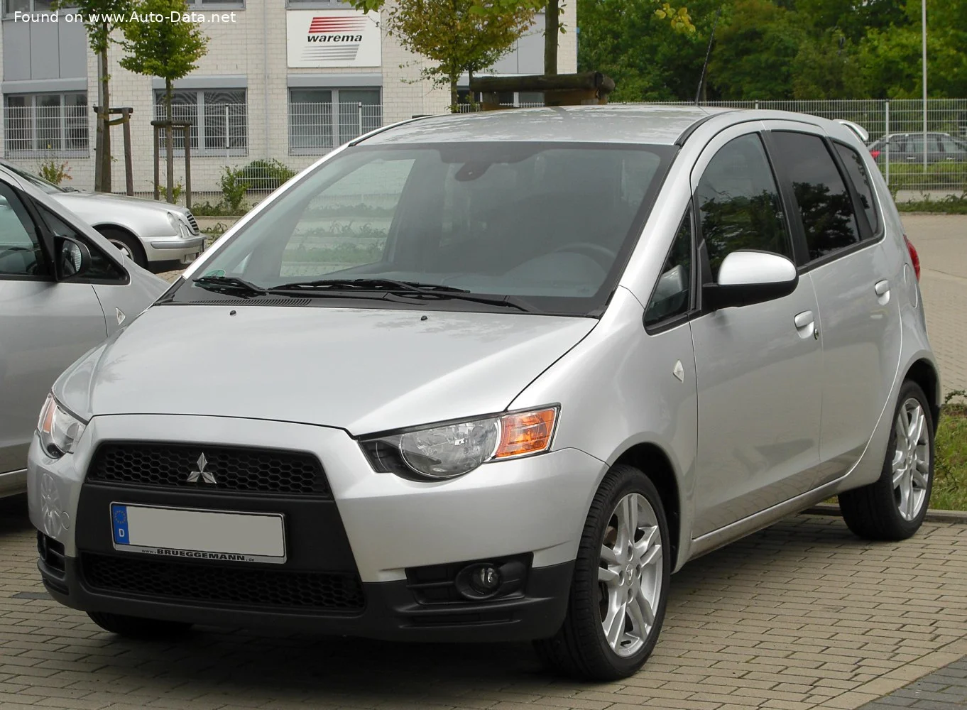 Mitsubishi Colt 1.1 MPI (75 Hp)2008 - 2010 thumbnail 3