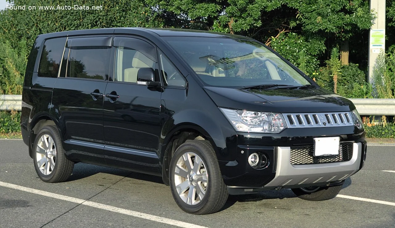 Mitsubishi Delica 2.4 (170 Hp)2007 - 2018 thumbnail 2