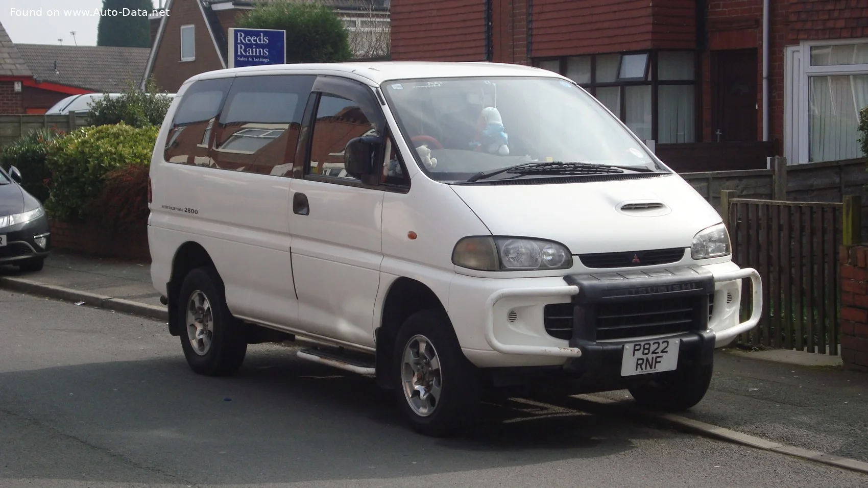 Mitsubishi Delica Mitsubishi Delica (L400)