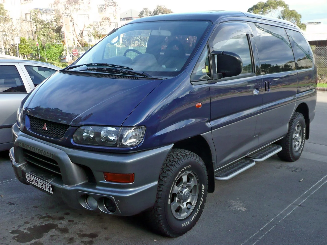 Mitsubishi Delica 1.8 4WD (95 Hp)1999 - 2006 thumbnail 2