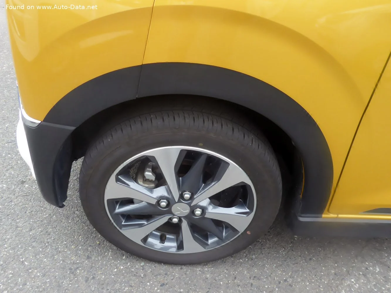 Mitsubishi eK X 0.7 (52 Hp) 4WD Hybrid CVT2019 - thumbnail 4