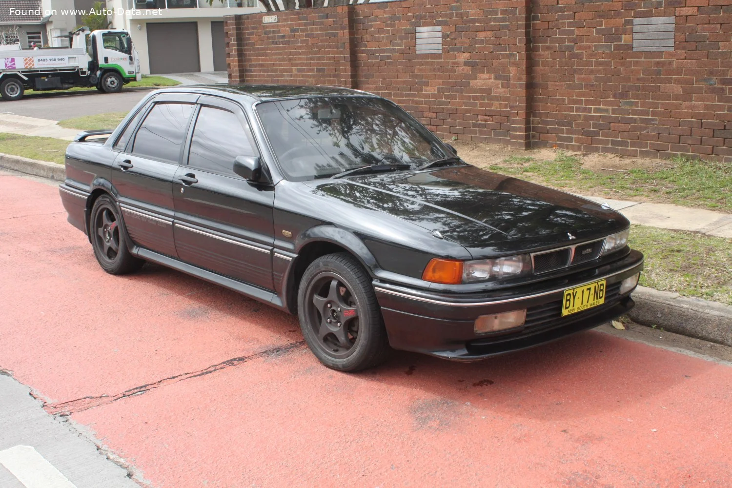 Mitsubishi Galant 1.8 (E32A) (90 Hp)1988 - 1992 thumbnail 3