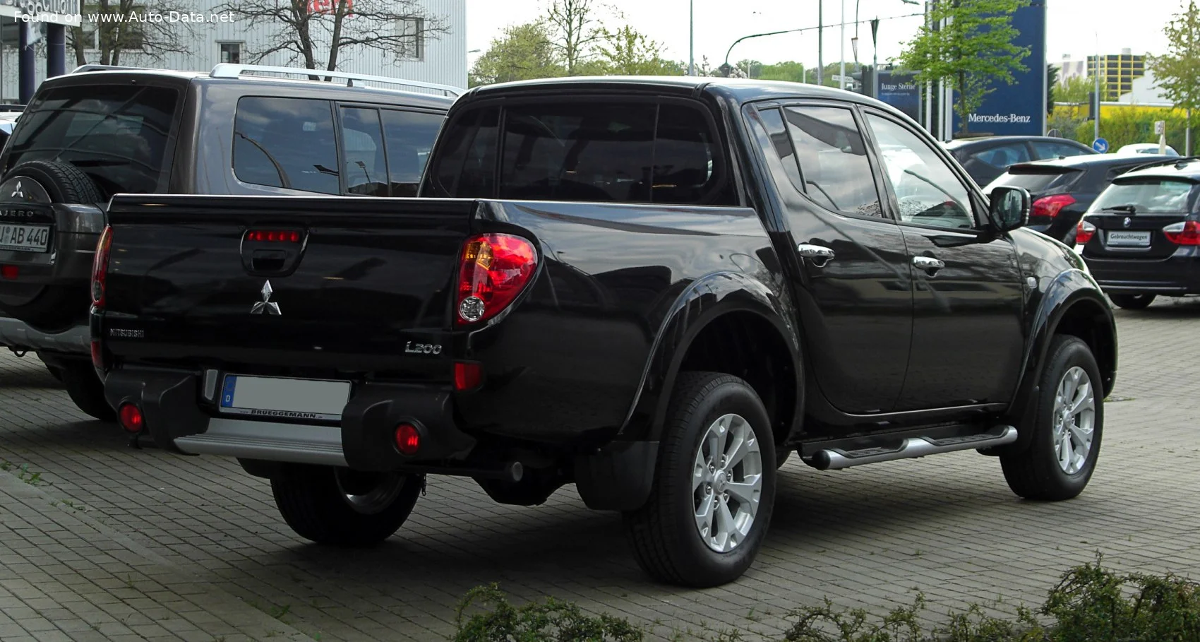 Mitsubishi L200 2.5 DI-D (136 Hp)2010 - 2015 thumbnail 2