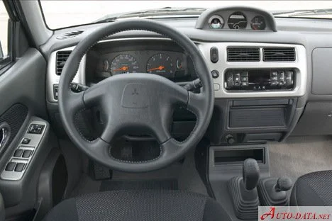Mitsubishi L200 2.4 (132 Hp) 4WD1996 - 2006 thumbnail 6