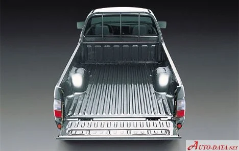Mitsubishi L200 2.4 (132 Hp) 4WD1996 - 2006 thumbnail 7