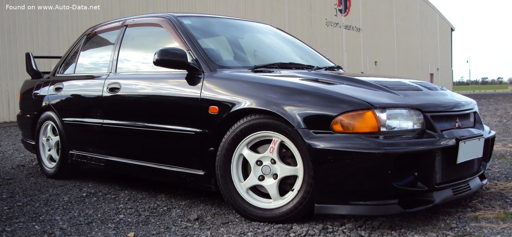 Mitsubishi Lancer Evolution 2.0 (270 Hp) 4WD1995 - 1996 - 1