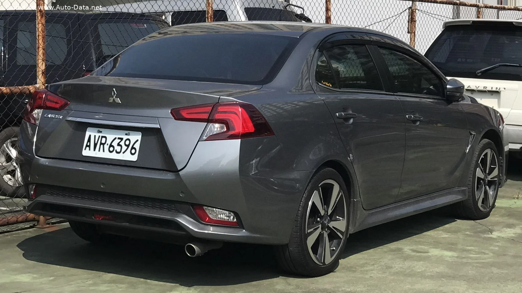 Mitsubishi Lancer 1.8 MIVEC (140 Hp) CVT2017 - thumbnail 2