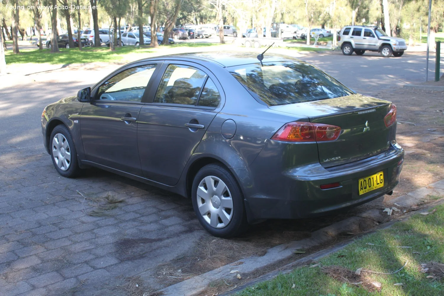Mitsubishi Lancer 1.5i (109 Hp)2009 - 2010 thumbnail 11