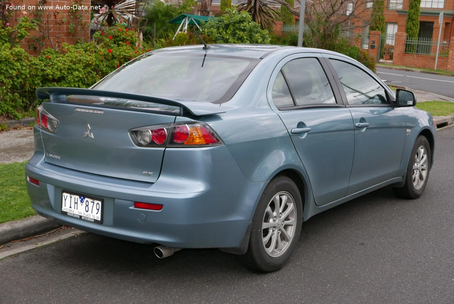 Mitsubishi Lancer 1.5i (109 Hp)2009 - 2010 thumbnail 4