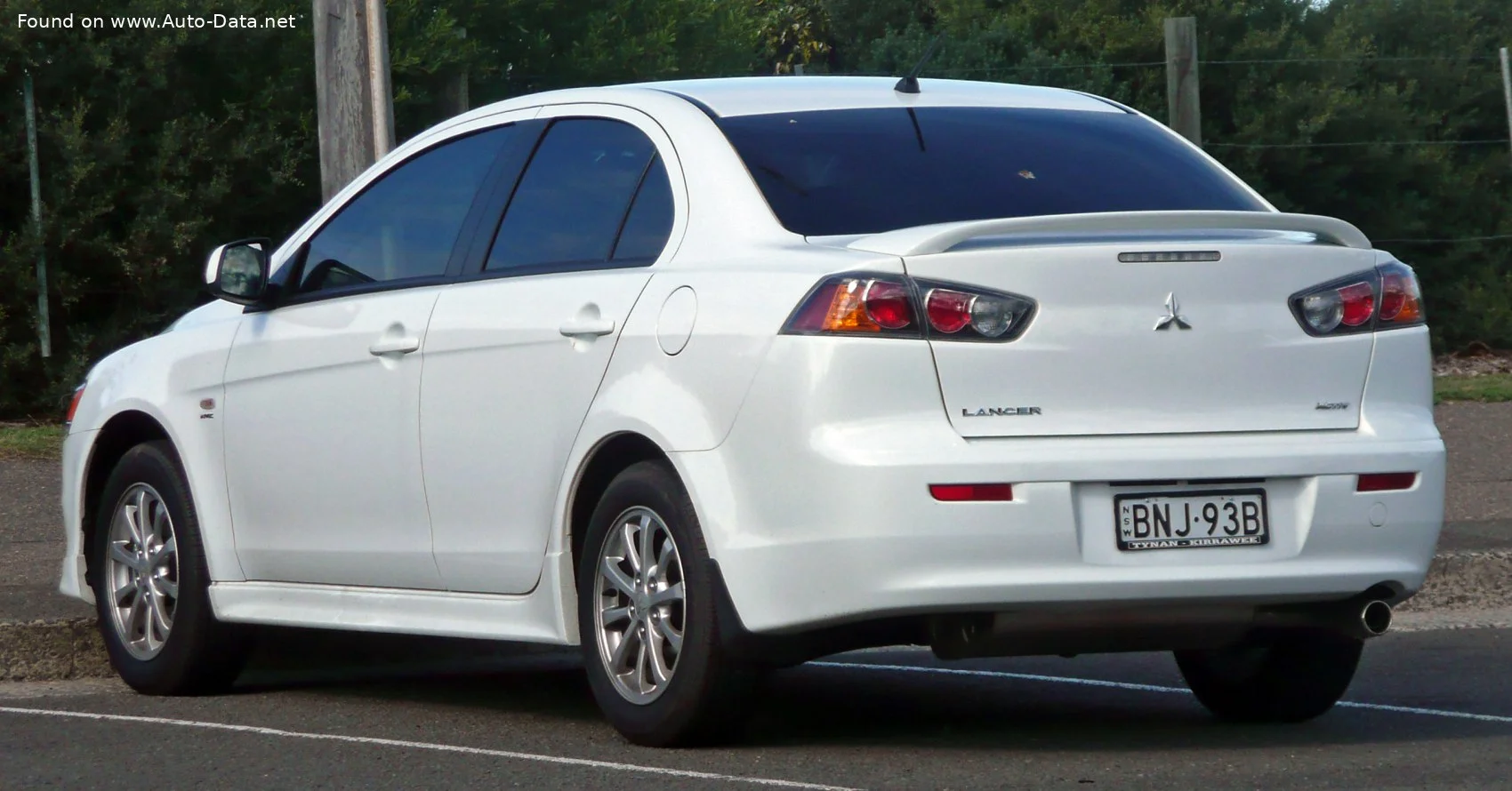 Mitsubishi Lancer 1.5i (109 Hp)2009 - 2010 thumbnail 6