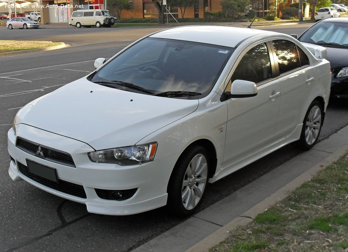 Mitsubishi Lancer 1.5i (109 Hp)2009 - 2010 thumbnail 7