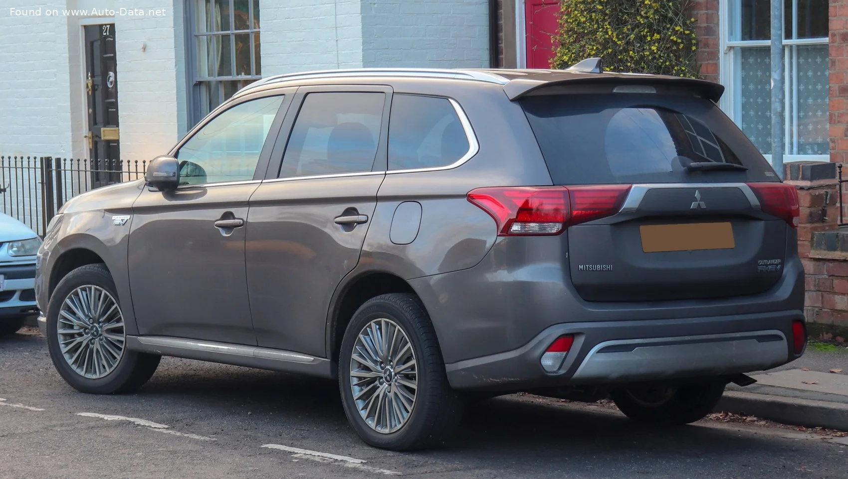 Mitsubishi Outlander 2.0 MIVEC (150 Hp) 4WD CVT2019 - 2021 thumbnail 16