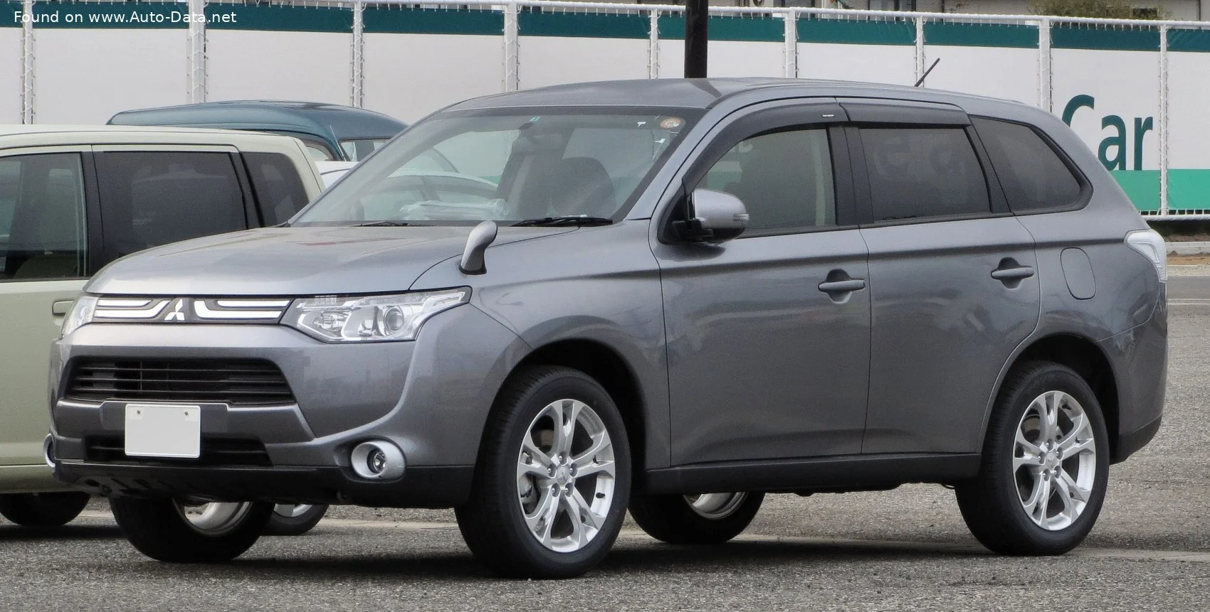 Mitsubishi Outlander 2.0 MIVEC (150 Hp) 2WD2012 - 2015 thumbnail 12