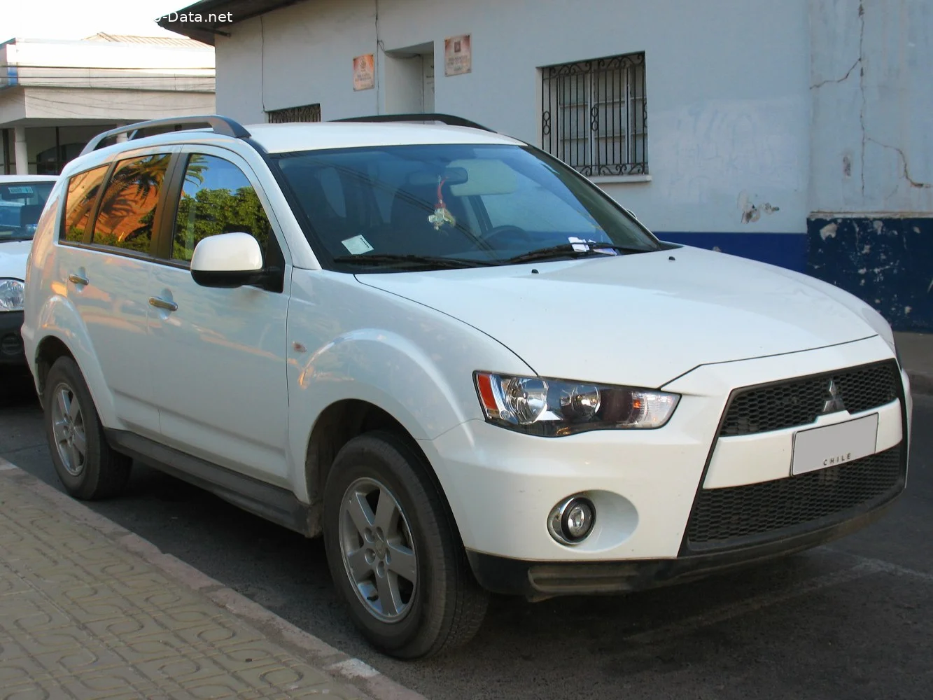 Mitsubishi Outlander 2.0 (147 Hp)2009 - 2012 thumbnail 7