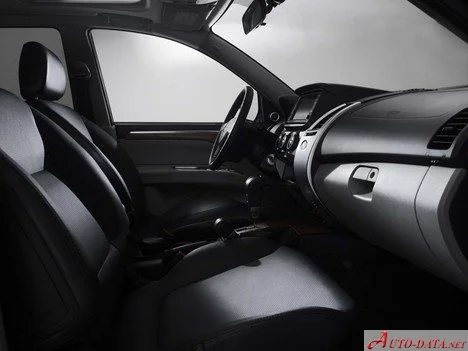 Mitsubishi Pajero Sport 3.0 V6 (220 Hp)2008 - 2015 thumbnail 8