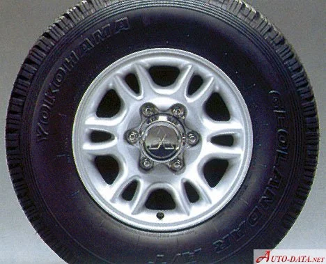 Mitsubishi Pajero Sport 2.5 TD (115 Hp)2000 - 2008 thumbnail 8