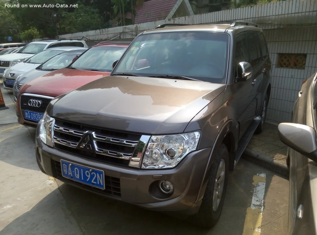 Mitsubishi Pajero 3.2 DI-DC (197 Hp) 4x4 2 Seat2012 - 2015 thumbnail 4