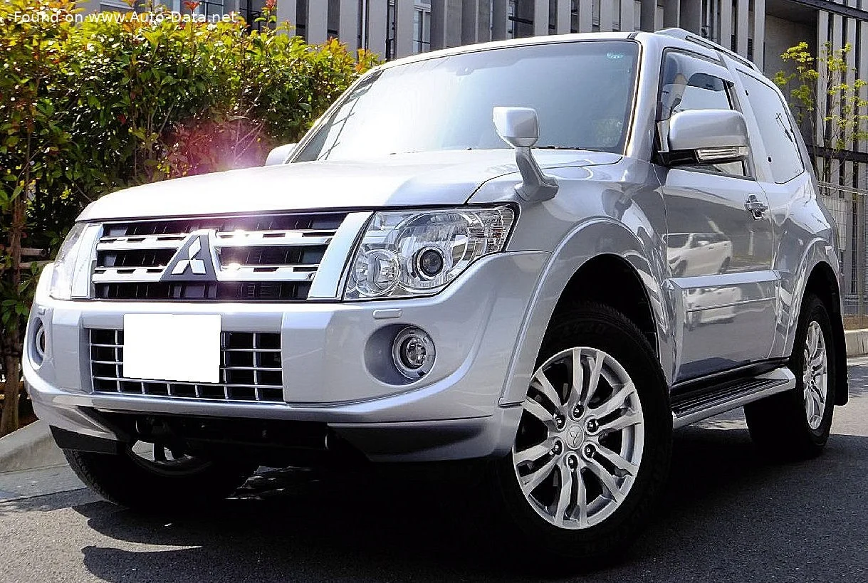 Mitsubishi Pajero 3.2 DI-DC (197 Hp) 4x4 2 Seat2012 - 2015 thumbnail 5