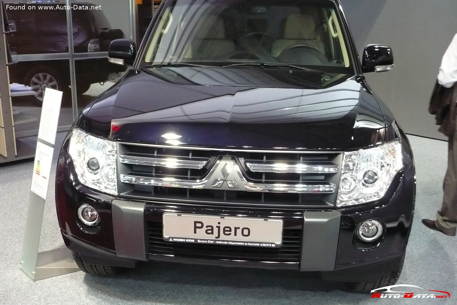 Mitsubishi Pajero 3.2 DI-DC (197 Hp) 4x4 2 Seat2012 - 2015 thumbnail 7