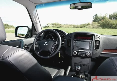 Mitsubishi Pajero 3.0i V6 (178 Hp) 5-doors2006 - 2011 thumbnail 10
