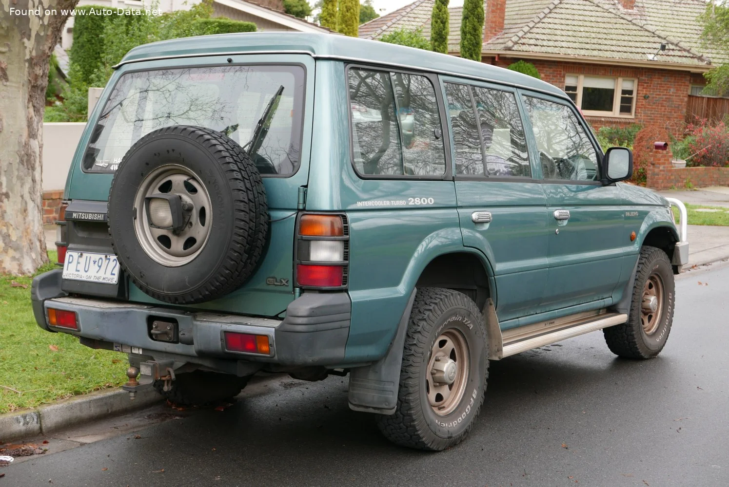 Mitsubishi Pajero 2.4i (147 Hp)1991 - 1999 thumbnail 2