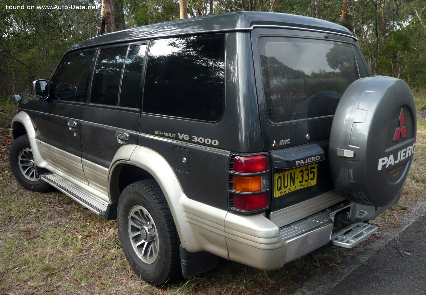 Mitsubishi Pajero 2.4i (147 Hp)1991 - 1999 thumbnail 6