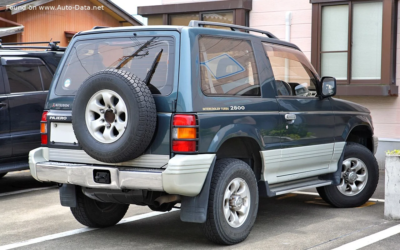 Mitsubishi Pajero 2.5 TD GL (99 Hp)1992 - 1999 thumbnail 2