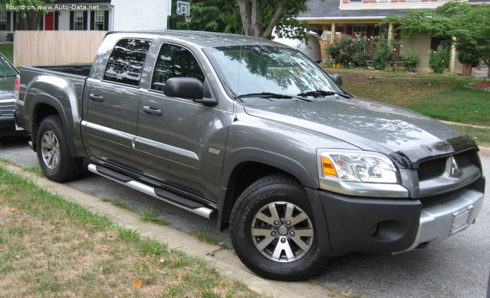 Mitsubishi Raider 3.7 LS V6 (210 Hp)2006 - 2009 thumbnail 3