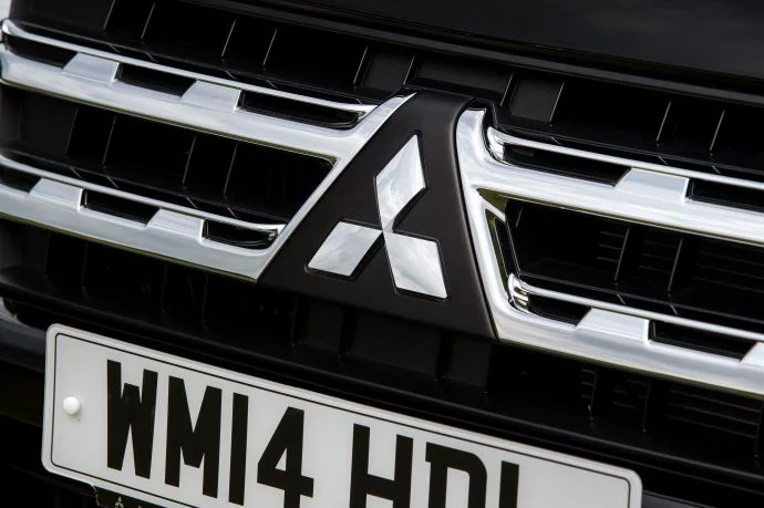 Mitsubishi Shogun 3.2 DI-D (197 Hp) Super Select 4WD2011 - 2014 thumbnail 7
