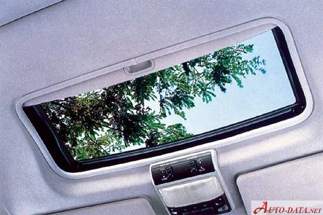 Mitsubishi Space Gear 2.0 i 16V GL (113 Hp)1997 - 2000 thumbnail 5