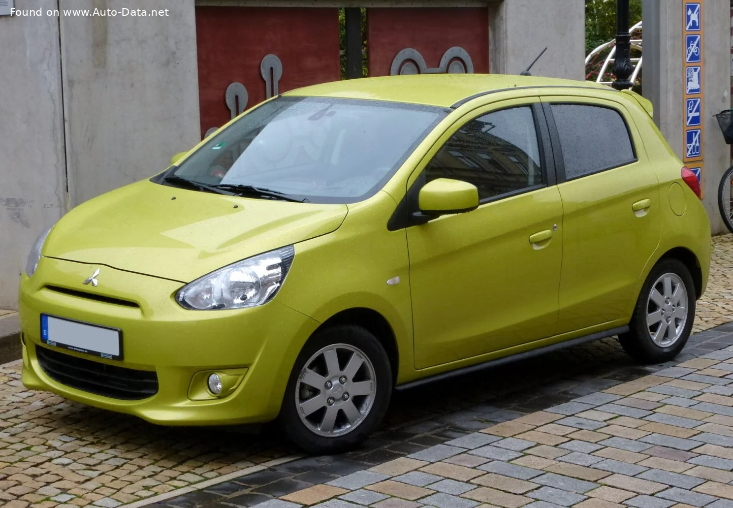 Mitsubishi Space Star 1.0 (71 Hp)2013 - 2015 - 1