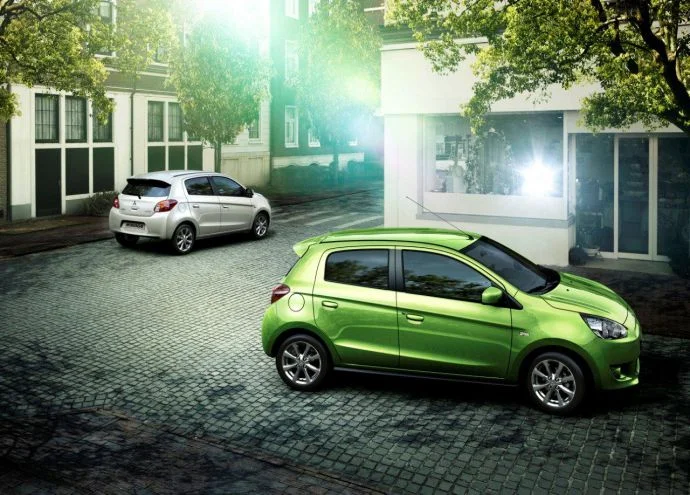 Mitsubishi Space Star 1.0 (71 Hp)2013 - 2015 thumbnail 9
