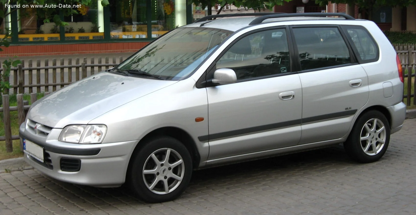 Mitsubishi Space Star 1.3 16V (82 Hp)1998 - 2000 - 1